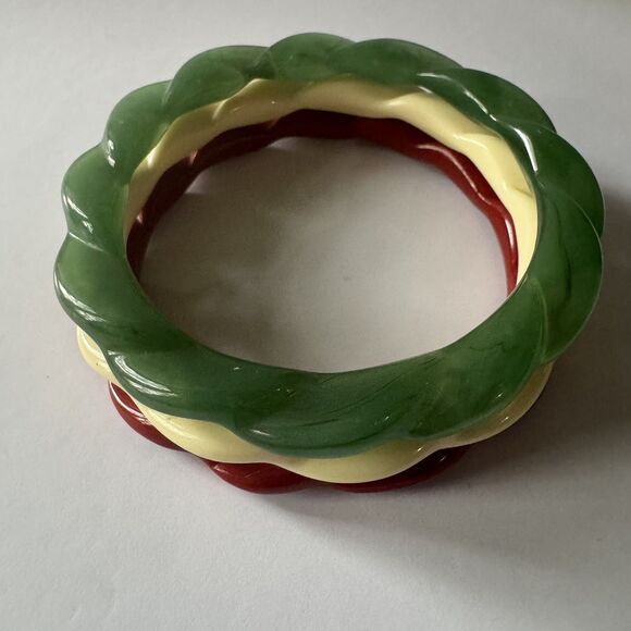 VTG AVON Color Go Round Twisted Lucite Bangle Bracelet Set Of 3 Green Red White - Picture 5 of 12